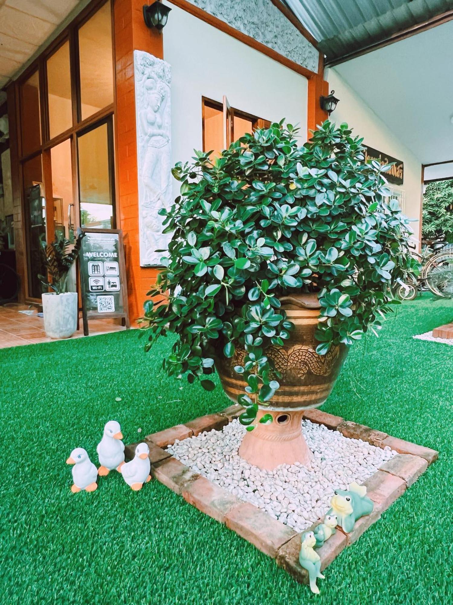 Phiphu Art And Gallery Boutique สุโขทัย ภายนอก รูปภาพ